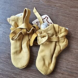 Yellow Soft Deer Skin Leather baby booties/shoes w/Ties & floral fabric lining